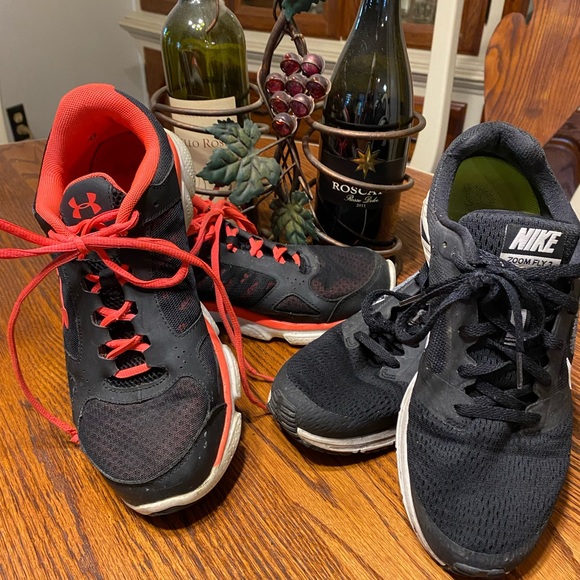 Lot of 2 pair of sneakers for one price! Size 9.5 - Picture 3 of 3